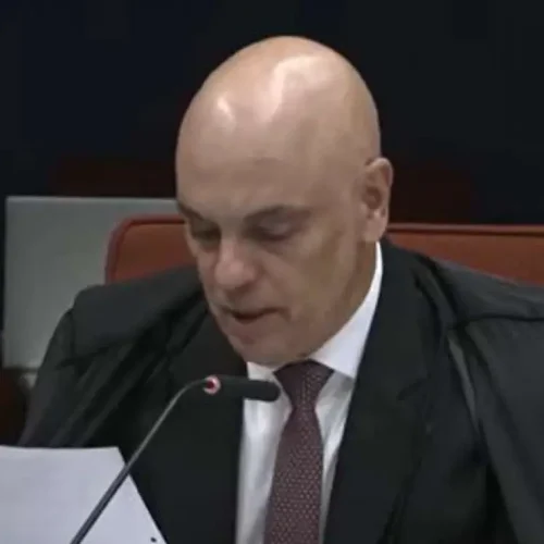 Moraes mantém silêncio sobre visita de Nikolas a Bolsonaro há mais de dois meses